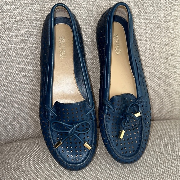 michael kors daisy moccasins